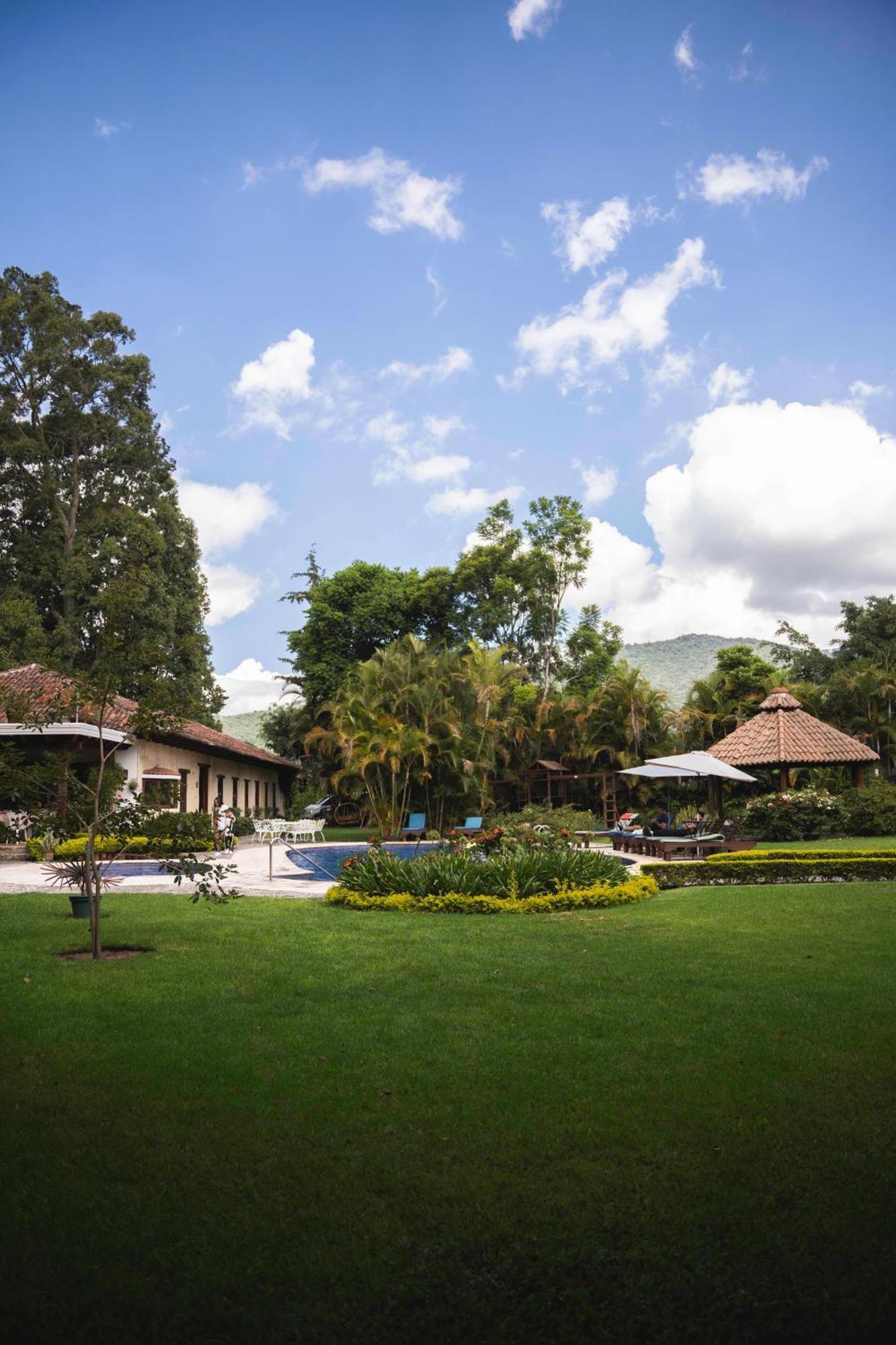 Hotel Real Plaza Antigua Exterior photo